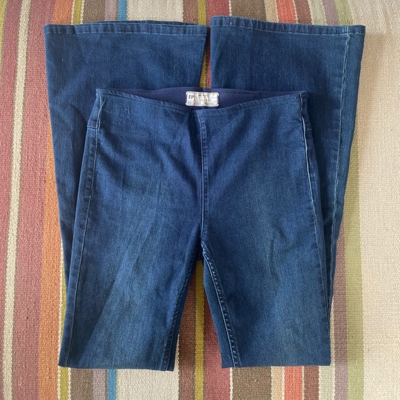 NWOT Free People Penny Pull-On Flare Jeans - Size 28 - Picture 4 of 11